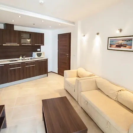 Marina Apartmanhotel