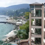 Marina Apartahotel