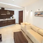 Marina Apartahotel