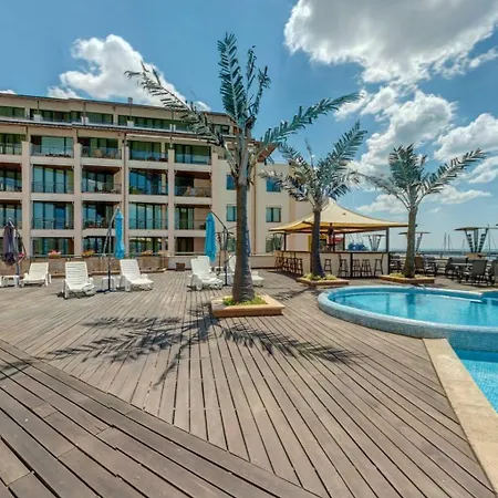 Marina Aparthotel