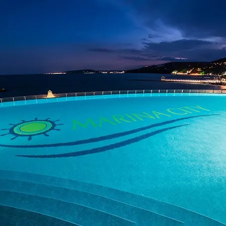 Marina Aparthotel