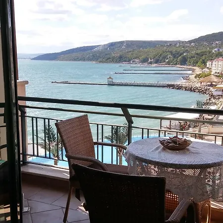 Marina Aparthotel Baltsjik