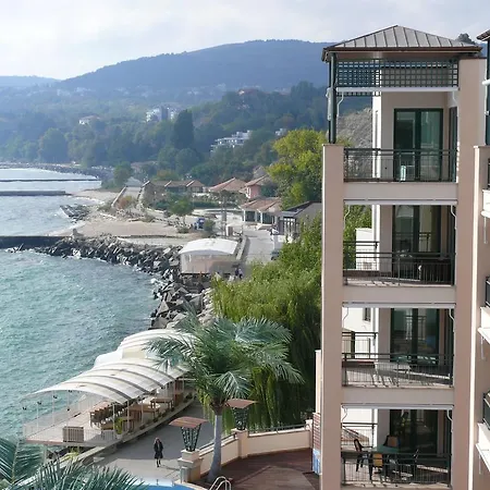 Marina Aparthotel