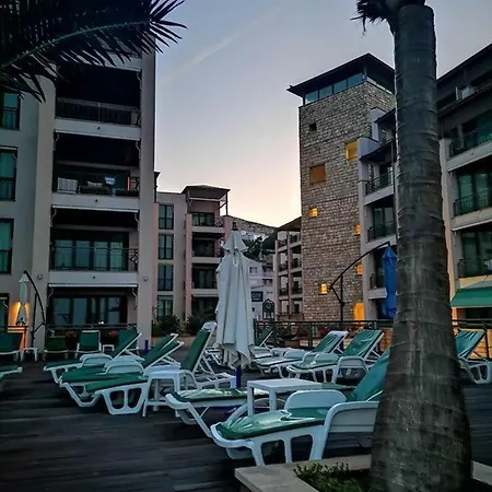Marina Lejlighedshotel