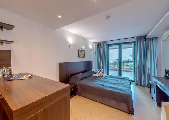 Aparthotel Marina 3*