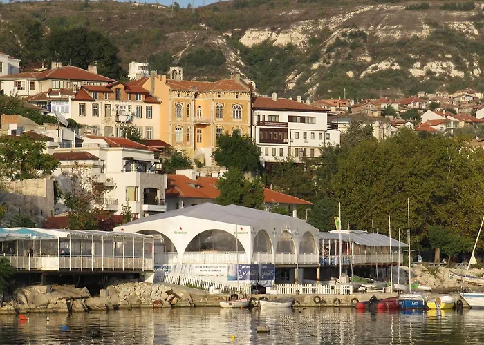 Aparthotel Marina 3*