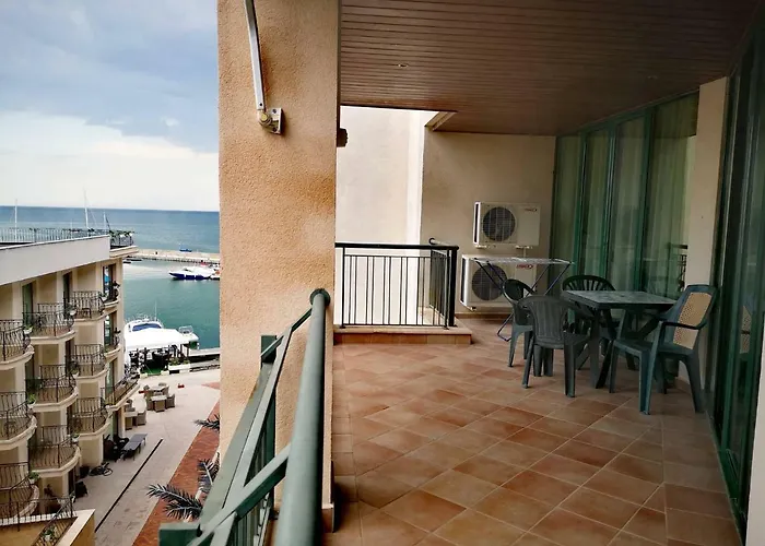 Marina Aparthotel Balchik